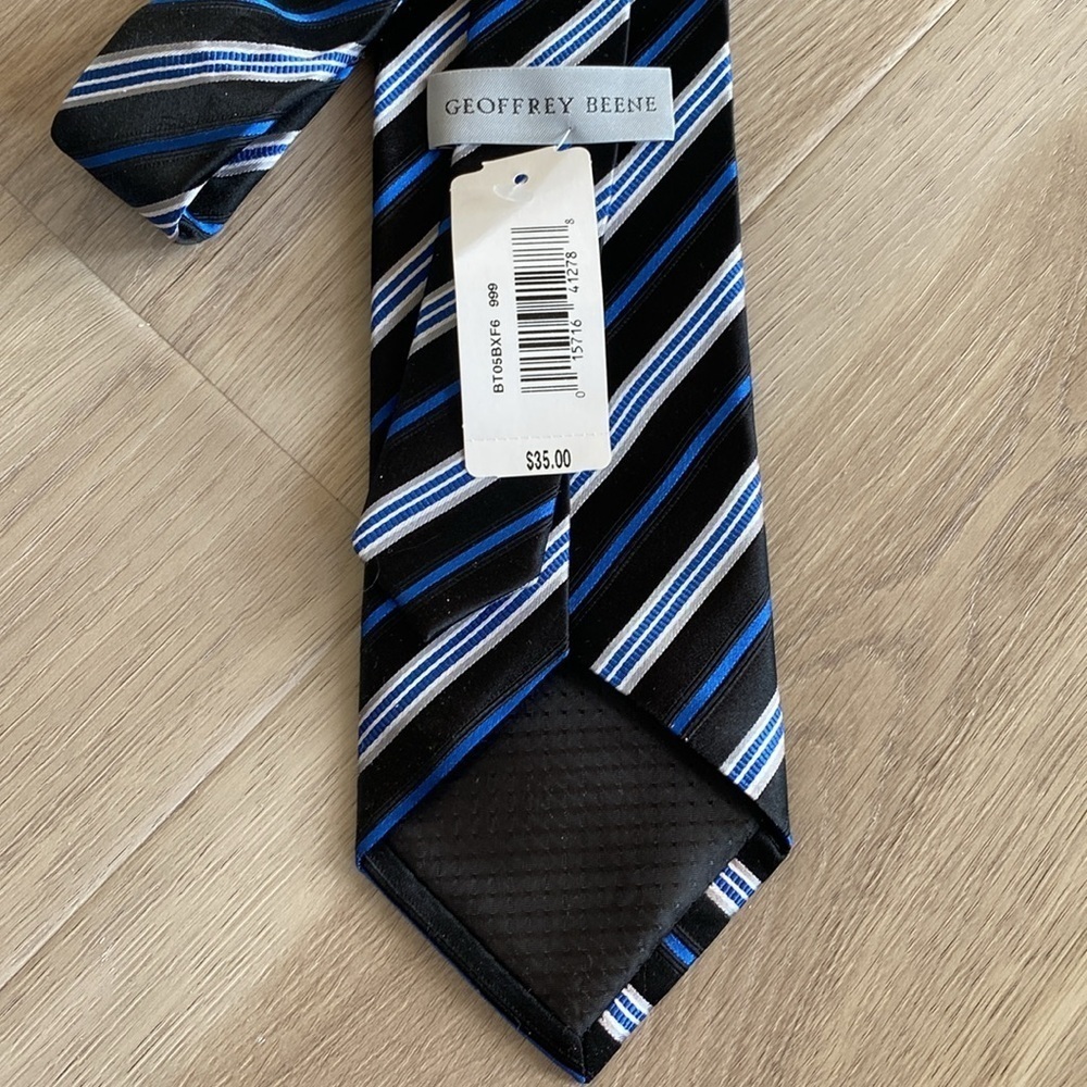 Geoffrey Beene Silk Rep Tie NWT